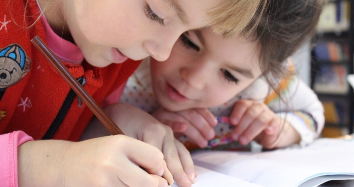 Enfants à l'école.
