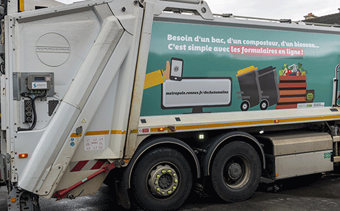 Camion-benne pour la collecte des déchets sur le territoire de Rennes Métropole.