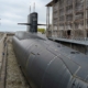 Photographie montrant le sous-marin français Le Redoutable présent à la Cité de la Mer à Cherbourg en Normandie.