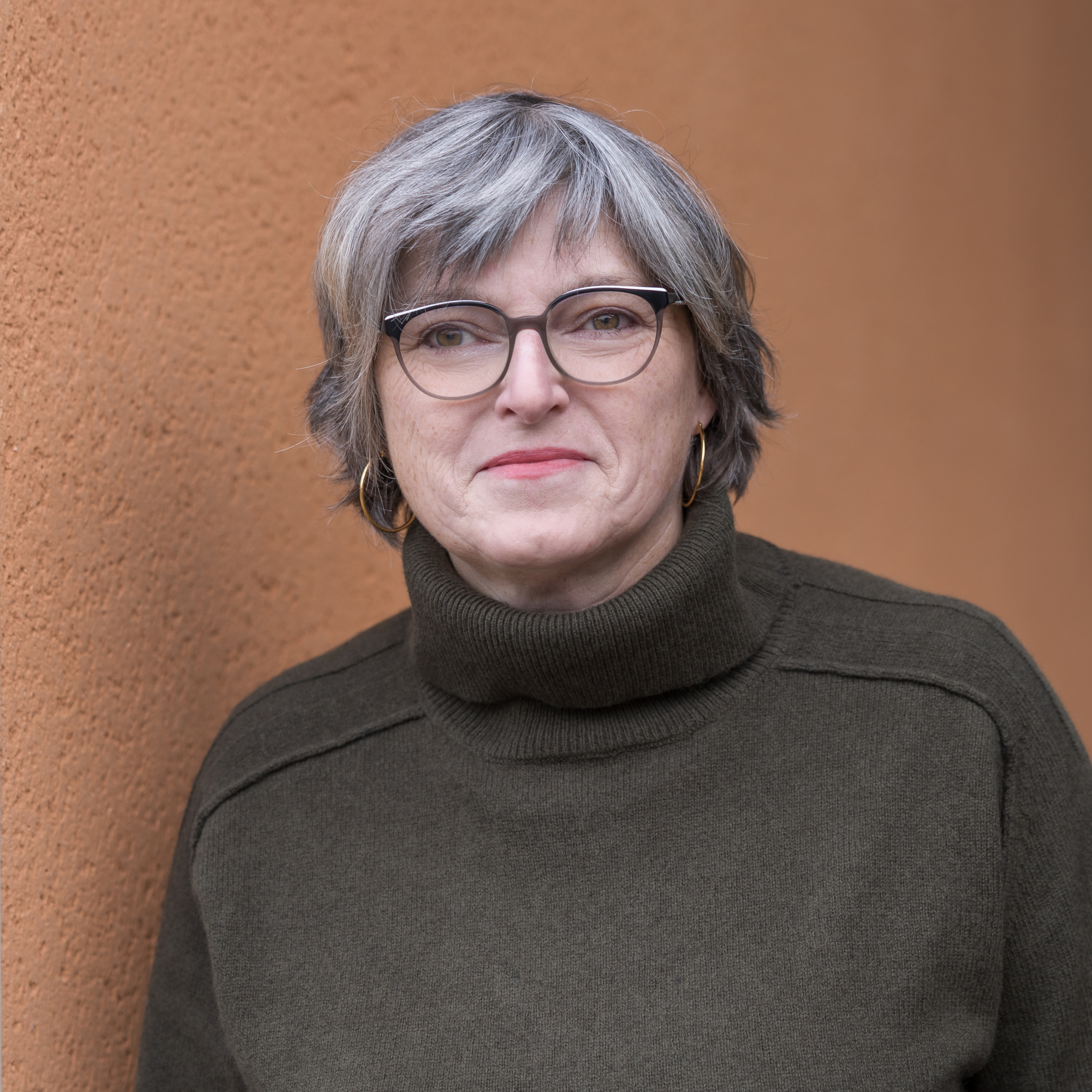 <center> Laurence LOYER